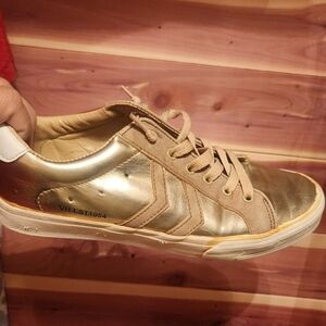 Vintage Havava Metallic Gold Low-Top Sneaker